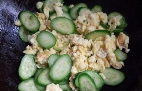 小圆瓜绿瓜咋吃,小圆瓜绿瓜的多彩食法探索