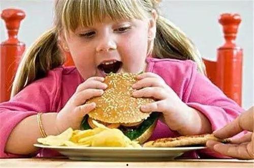 明子吃瓜二加二,二加二背后的惊人真相